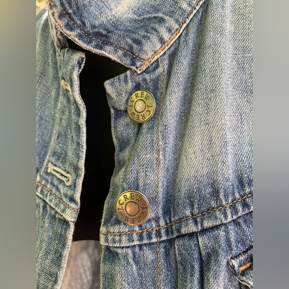 J Crew Denim/Jean jacket Sz. S Pleating Pockets Light Wash - Picture 3 of 11